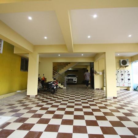 Sri Apartment Deluxe Room A3 Puducherry Buitenkant foto